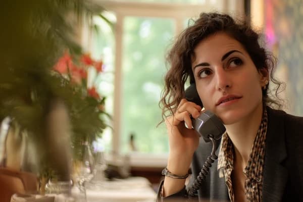 KI-Rezeptionist für Tischreservierung